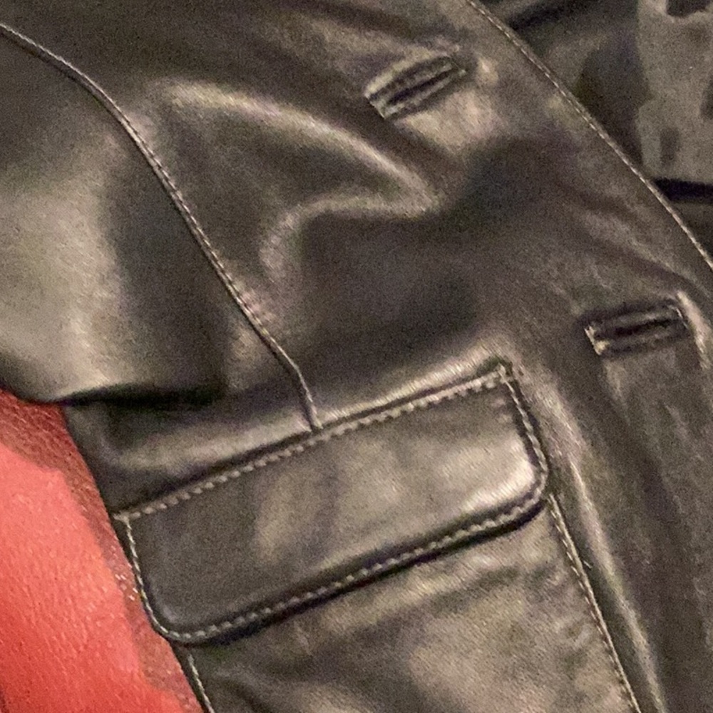 Beautiful leather jacket - Picture 8 of 8